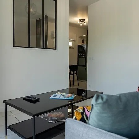 En Bord De Appartement *