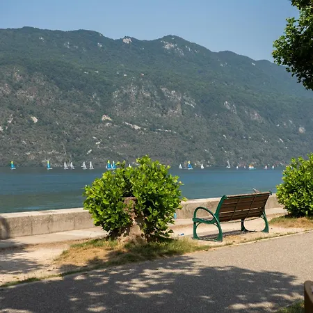 Appartement En Bord De *
